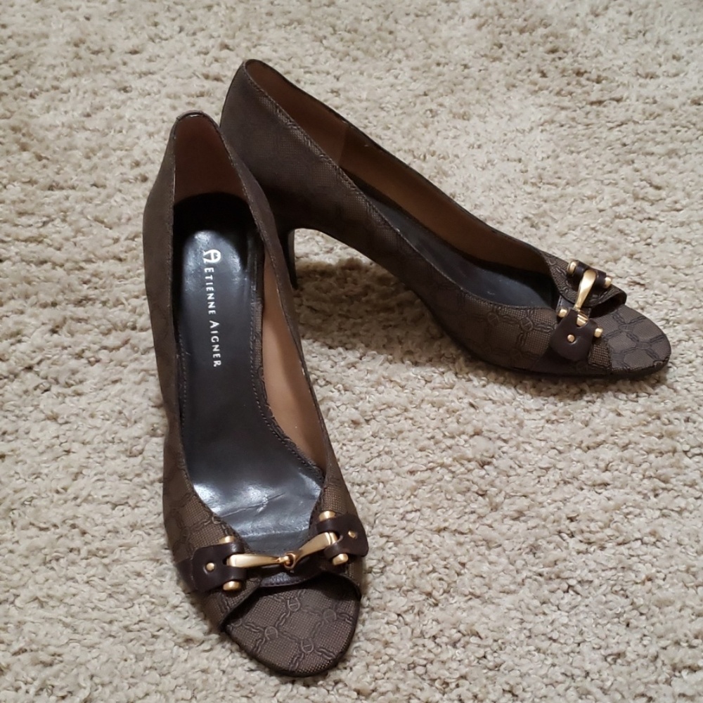 Etienne Aigner high heels